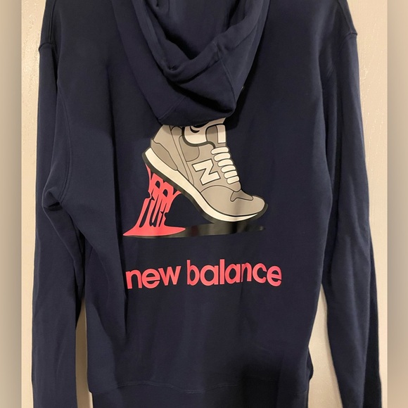 New Balance Small Unisex Hoodie - Picture 3 of 5